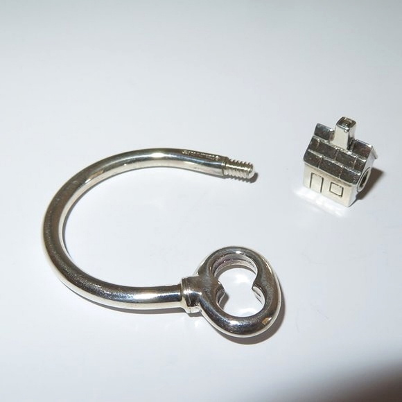 Tiffany's "House And Key" Sterling Silver Keyring - Picture 8 of 17